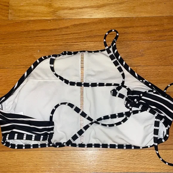 Halter bikini top - Picture 3 of 4